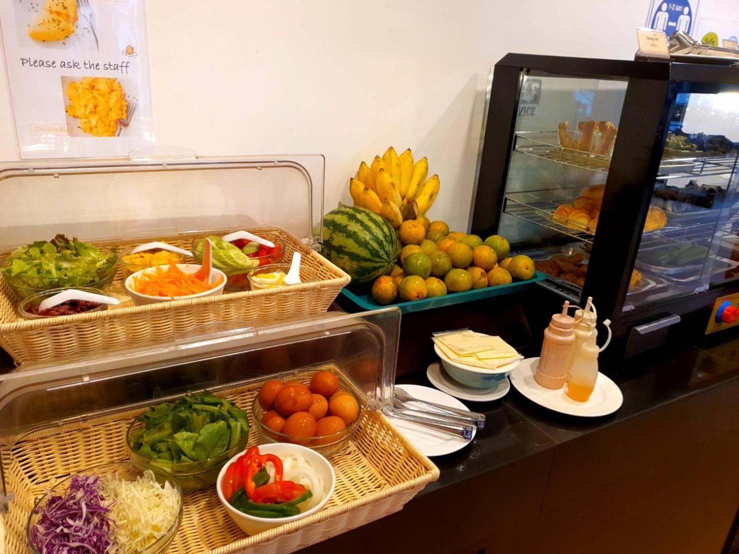 Goldenbell Hotel Chiangmai Chiang Mai Exteriör bild