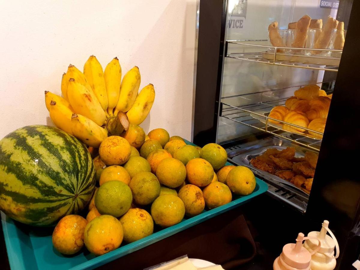 Goldenbell Hotel Chiangmai Chiang Mai Exteriör bild