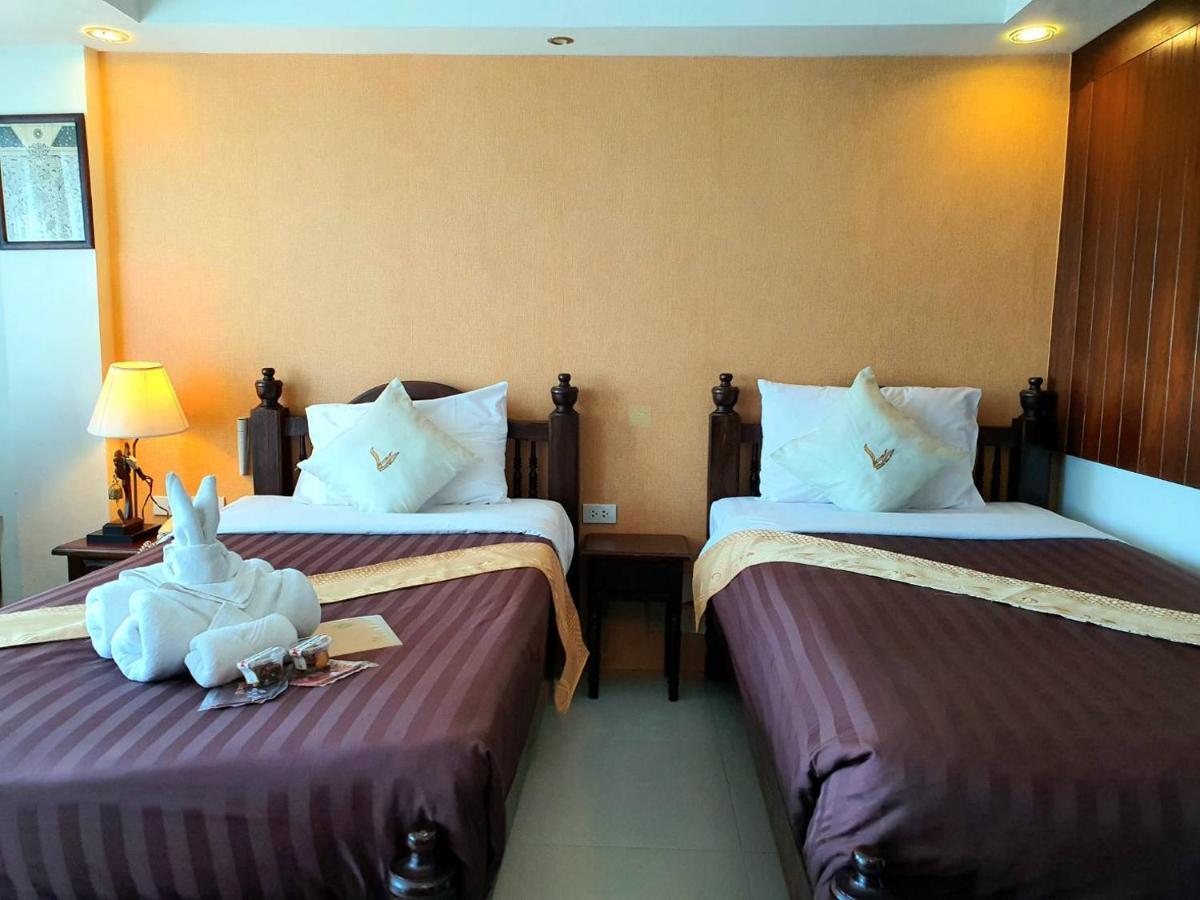 Goldenbell Hotel Chiangmai Chiang Mai Exteriör bild